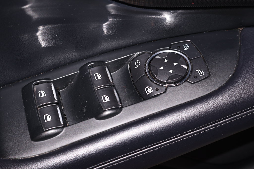 Used 2018 Lincoln MKZ Reserve w/ Climate Package AWD/4WD image 10