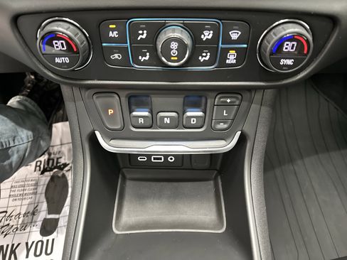Used 2019 GMC Terrain Denali image 37