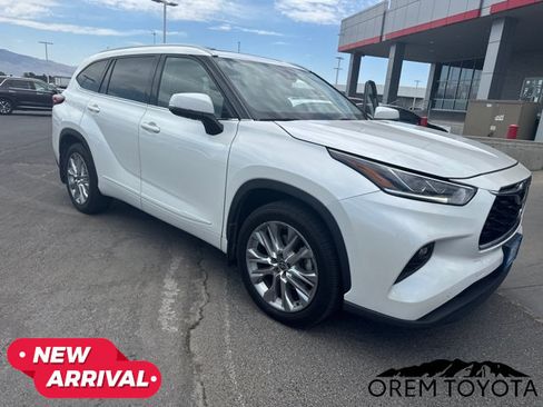 Used 2021 Toyota Highlander Limited w/ Protection Package #3 (TMS) AWD/4WD image 16