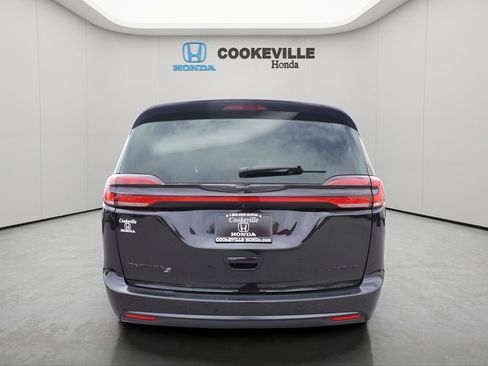 Used 2025 Chrysler Pacifica Limited FWD image 6