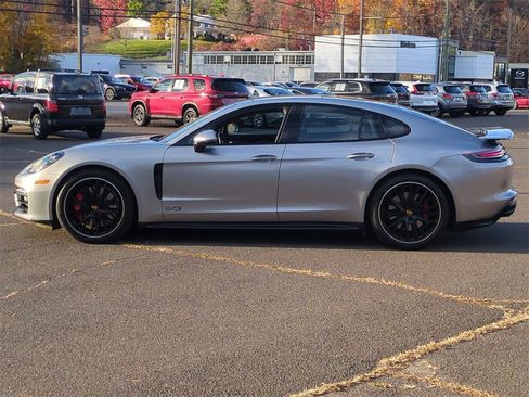 Used 2019 Porsche Panamera GTS image 7