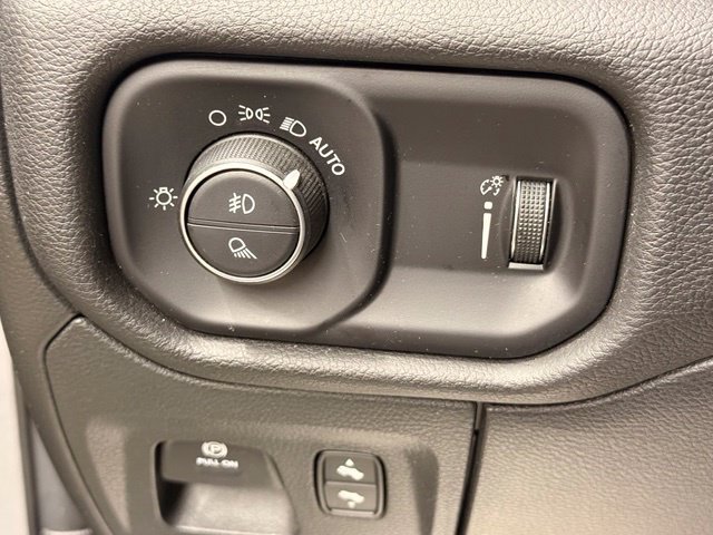 Used 2024 RAM 1500 Big Horn AWD/4WD image 18