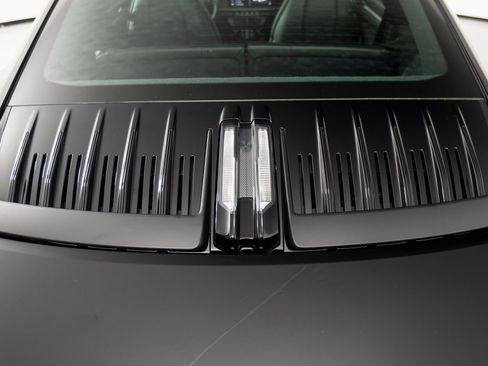 Certified 2025 Porsche 911 Carrera image 19