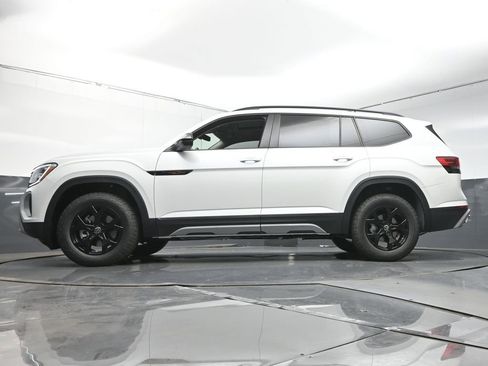 New 2026 Volkswagen Atlas Peak Edition image 37