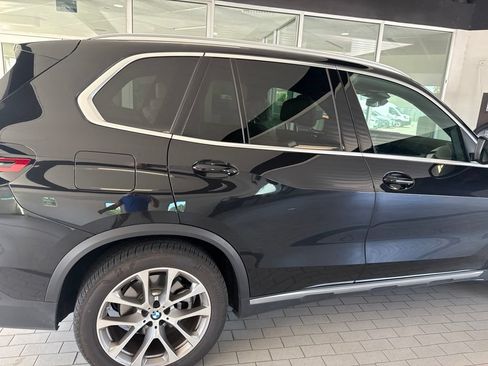 Used 2024 BMW X5 sDrive40i w/ Premium Package RWD image 8