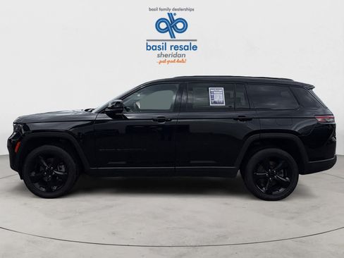 Used 2023 Jeep Grand Cherokee L Laredo AWD/4WD image 3