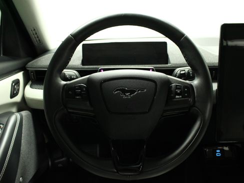 Used 2023 Ford Mustang Mach-E Premium image 21