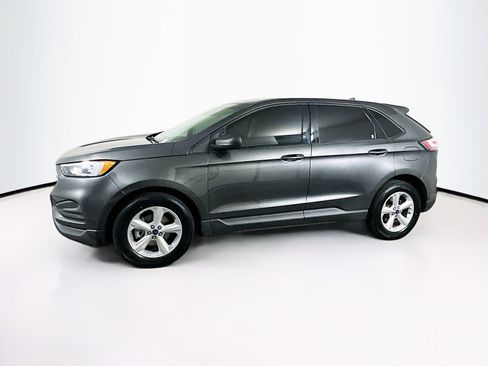 Used 2020 Ford Edge SE image 4
