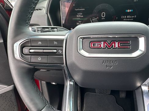 Used 2025 GMC Terrain Elevation FWD image 25
