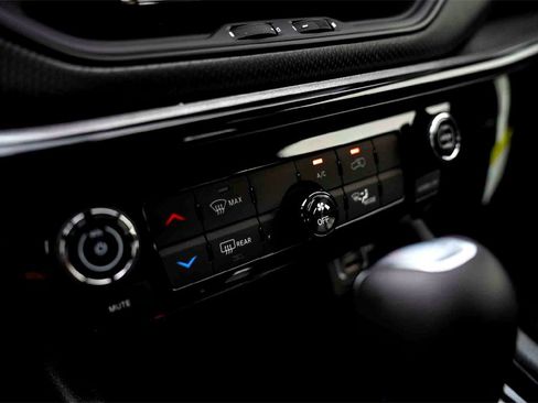 New 2026 Jeep Compass Latitude image 16