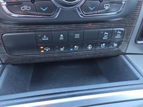 Used 2016 RAM 1500 Limited image 28