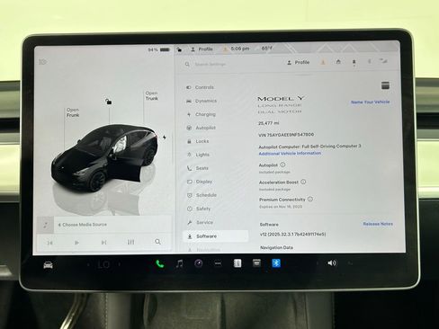 Used 2022 Tesla Model Y Long Range image 23