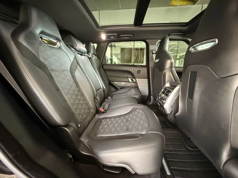 Used 2022 Land Rover Range Rover Sport SVR image 24