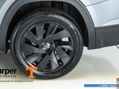 Used 2024 Volkswagen Atlas SE FWD image 6