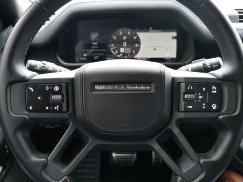 Used 2024 Land Rover Defender 130 X image 25