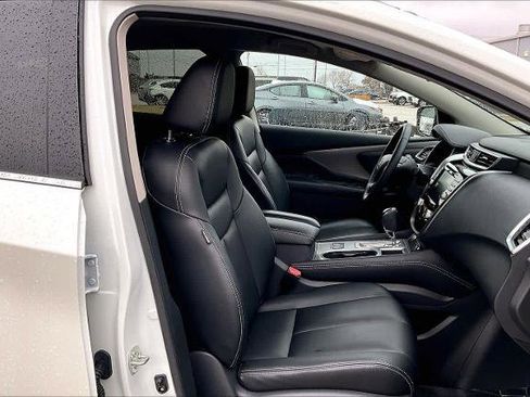 Used 2024 Nissan Murano SV w/ SV Midnight Edition Package image 9