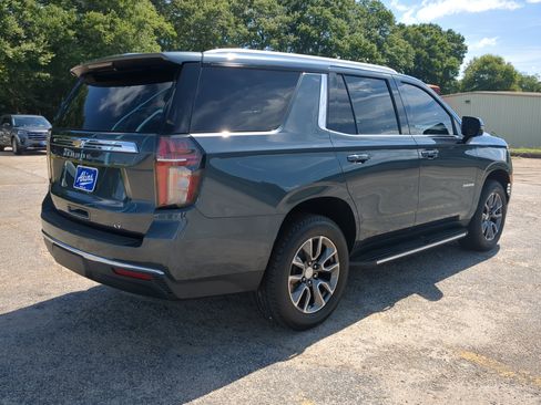 Used 2021 Chevrolet Tahoe LT w/ LT Signature Package RWD image 3