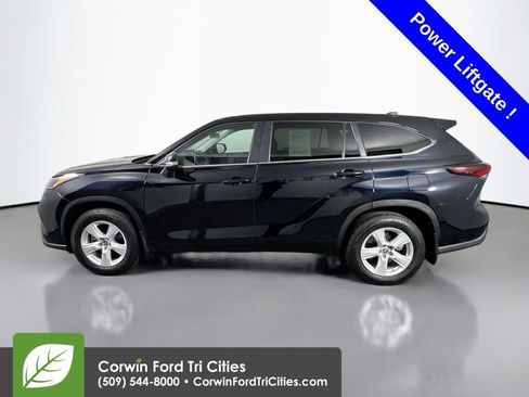 Used 2024 Toyota Highlander LE image 6