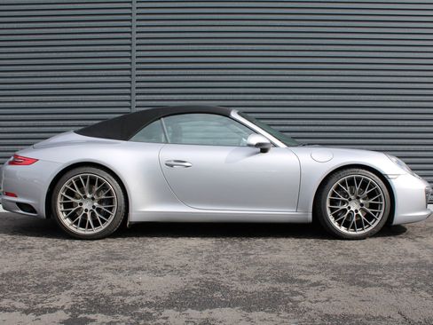 Used 2017 Porsche 911 Carrera image 8