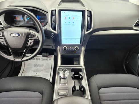 Certified 2022 Ford Edge SE w/ Black Appearance Package AWD/4WD image 14