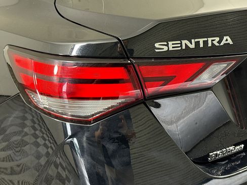 Used 2022 Nissan Sentra SV FWD image 36