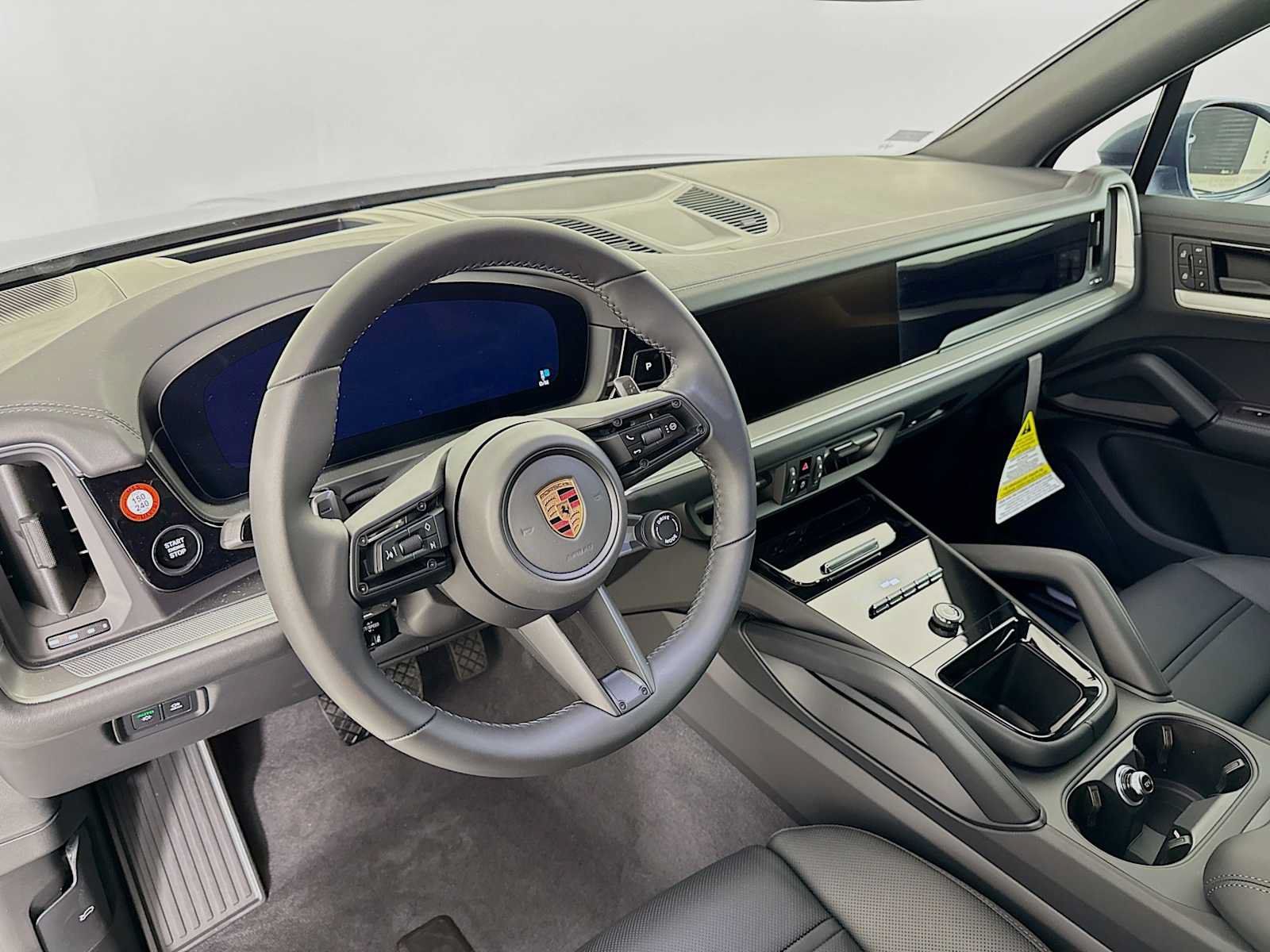 Used 2026 Porsche Cayenne AWD/4WD image 4