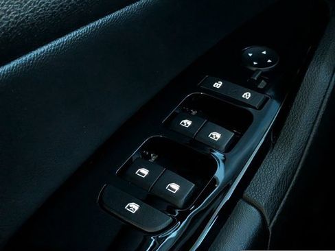 Used 2023 Kia Sportage EX FWD image 23