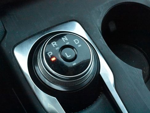 Used 2020 Ford Escape SE FWD image 11