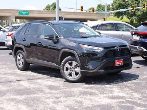 Used 2025 Toyota RAV4 XLE w/ Weather Package AWD/4WD image 2