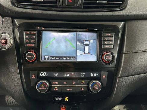 Used 2017 Nissan Rogue SV w/ Sun & Sound Touring Package AWD/4WD image 22