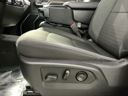Used 2025 Chevrolet Silverado 2500 LT w/ Convenience Package AWD/4WD image 15