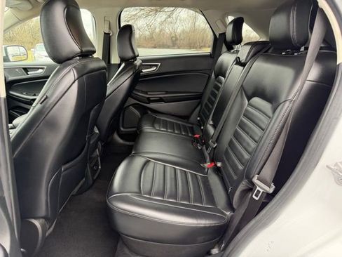 Used 2022 Ford Edge SEL image 42
