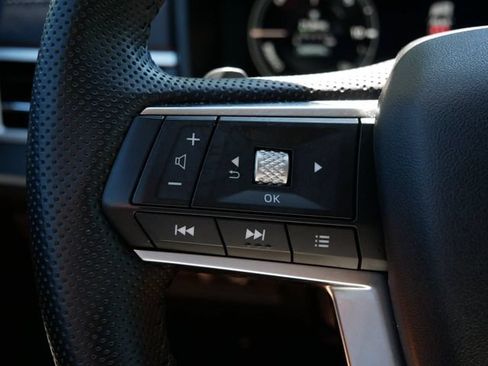 Used 2023 Mitsubishi Outlander SE AWD/4WD image 17
