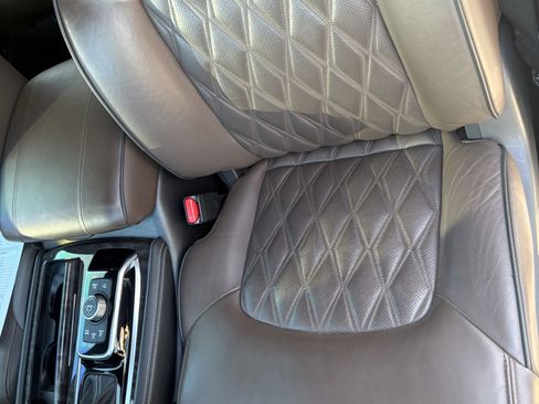 Used 2024 Nissan Armada Platinum w/ Captain's Chairs Package RWD image 10