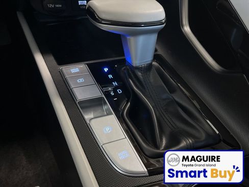 Used 2021 Hyundai Elantra Limited w/ Cargo Package image 16