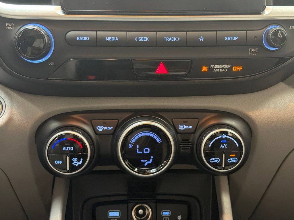 Certified 2026 Hyundai Venue SEL FWD image 16