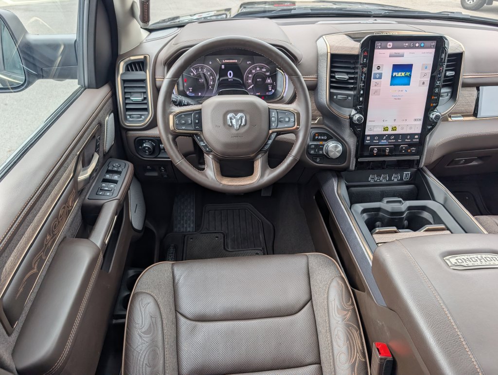 Used 2025 RAM 1500 Limited AWD/4WD image 3