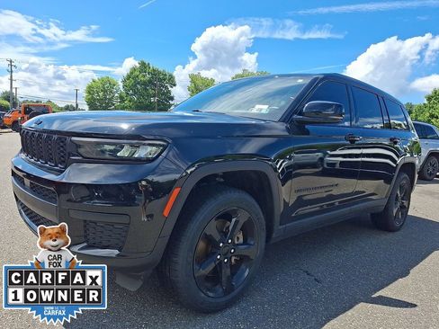 Used 2023 Jeep Grand Cherokee L Laredo AWD/4WD image 3