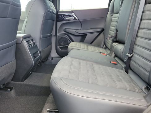 New 2026 Mitsubishi Outlander AWD image 14