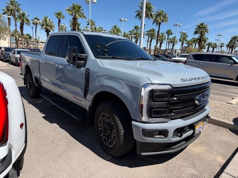 Used 2025 Ford F350 Platinum image 2