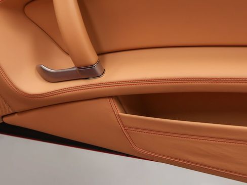 Used 2010 Ferrari California RWD image 32