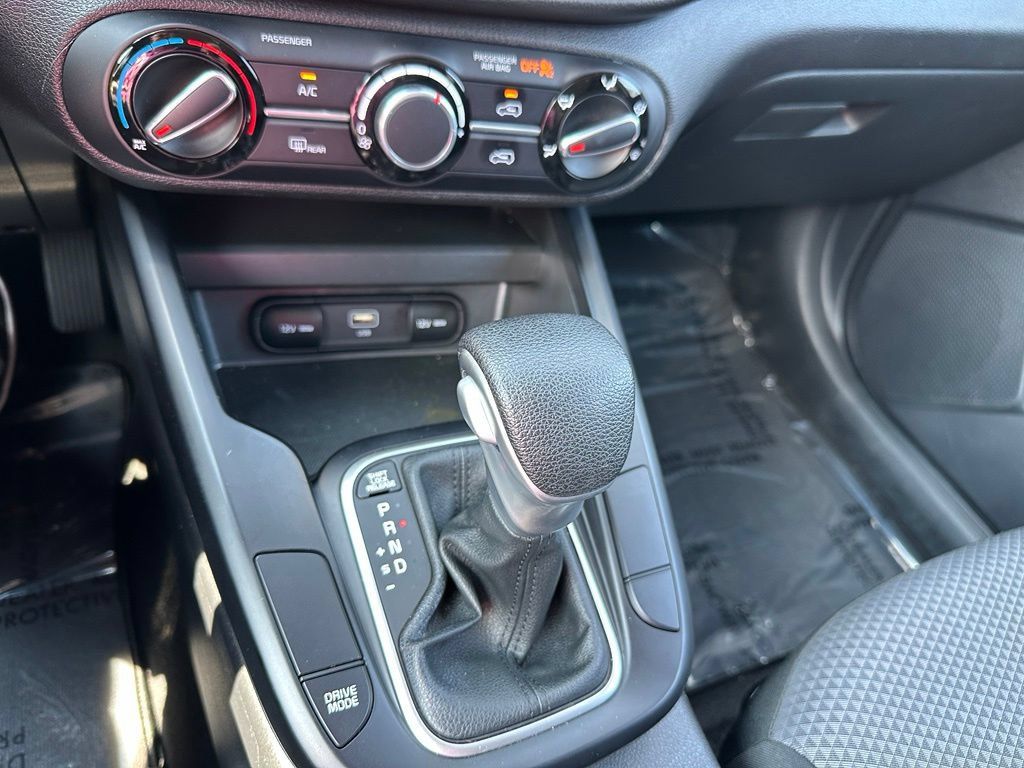 Used 2023 Kia Soul LX w/ LX Technology Package FWD image 15