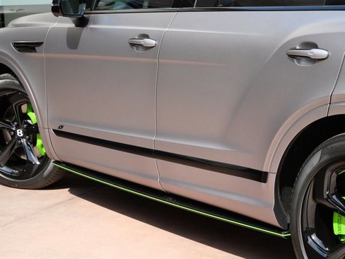 Used 2025 Bentley Bentayga AWD/4WD image 10