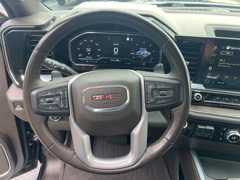 Used 2022 GMC Sierra 1500 SLT w/ SLT Premium Plus Package AWD/4WD image 10