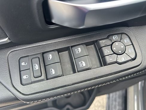 New 2026 RAM 2500 Big Horn AWD/4WD image 12