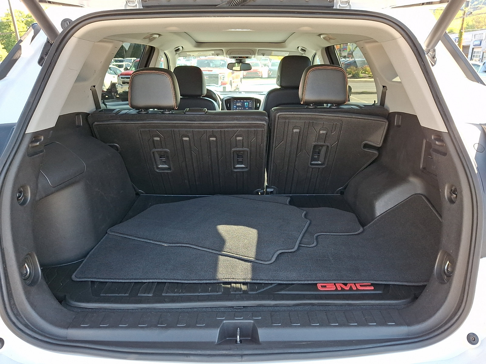 Used 2022 GMC Terrain AT4 AWD/4WD image 29
