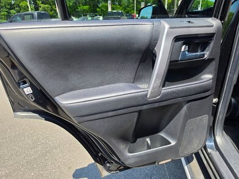 Used 2022 Toyota 4Runner SR5 Premium w/ Moonroof Package AWD/4WD image 23