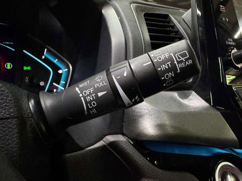 Used 2023 Honda Odyssey Touring image 32