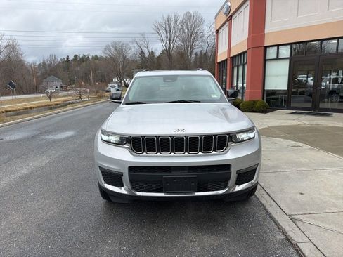 Used 2021 Jeep Grand Cherokee L Limited AWD/4WD image 2