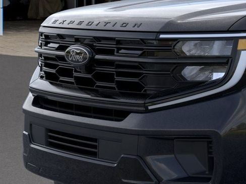 New 2026 Ford Expedition Platinum w/ Stealth Appearance Package AWD/4WD image 17